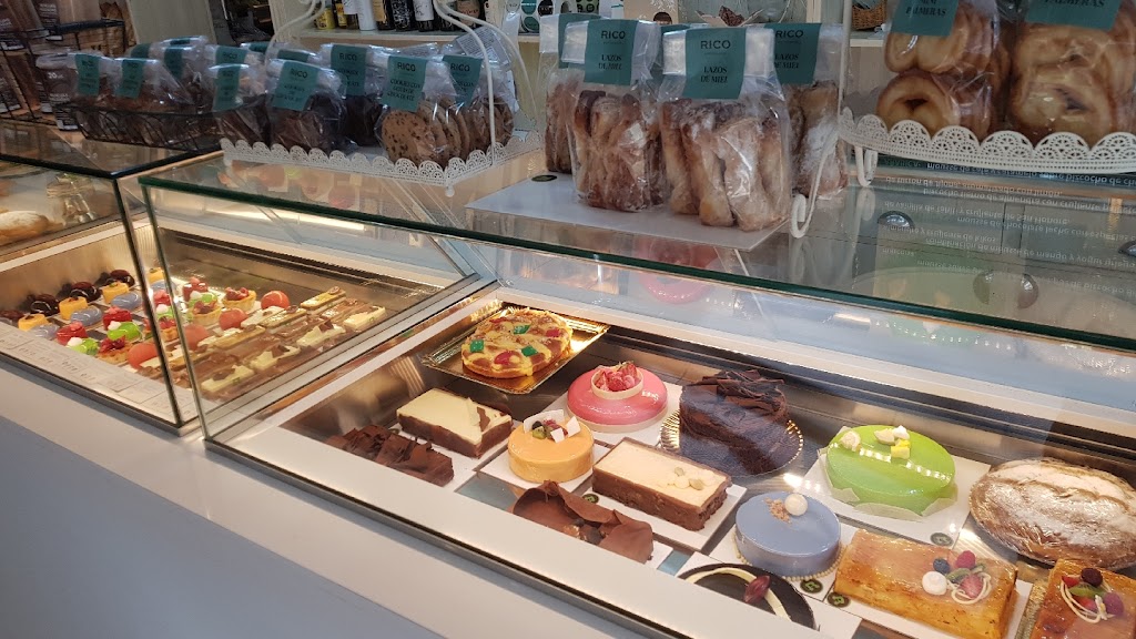 Pasteleria Rico.