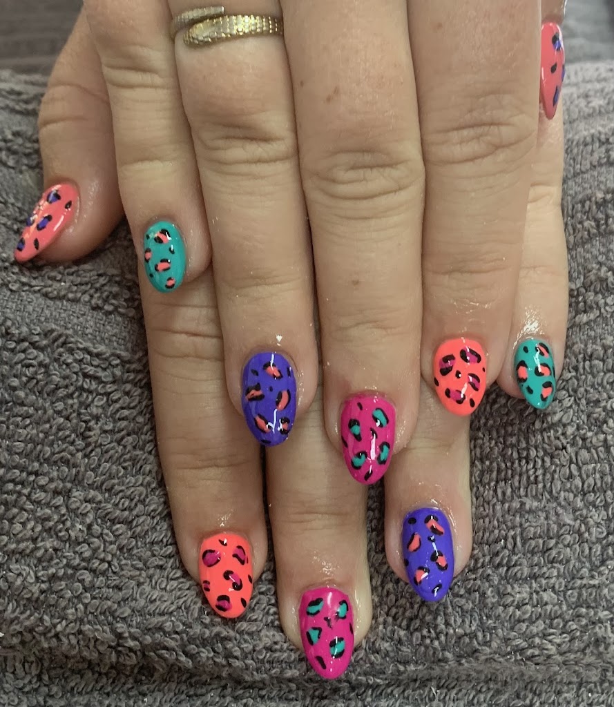 Halo Hair & Beauty — Del propietario