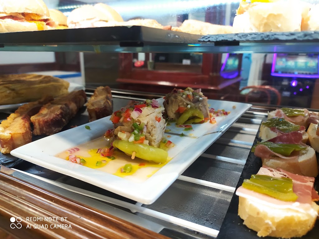 Cafeteria Trebol — Comida y bebida