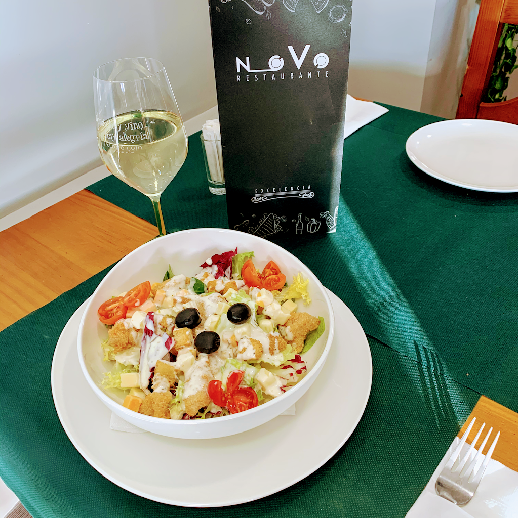 Novo Restaurante — Comida y bebida