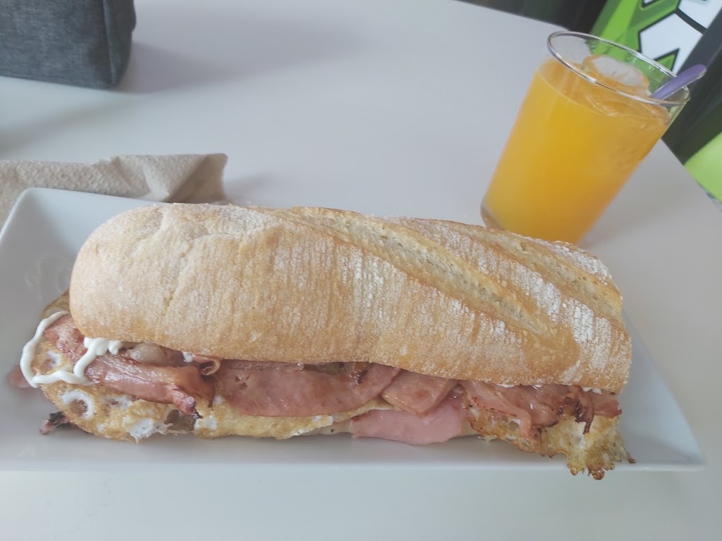Okavango Cafe — Comida y bebida