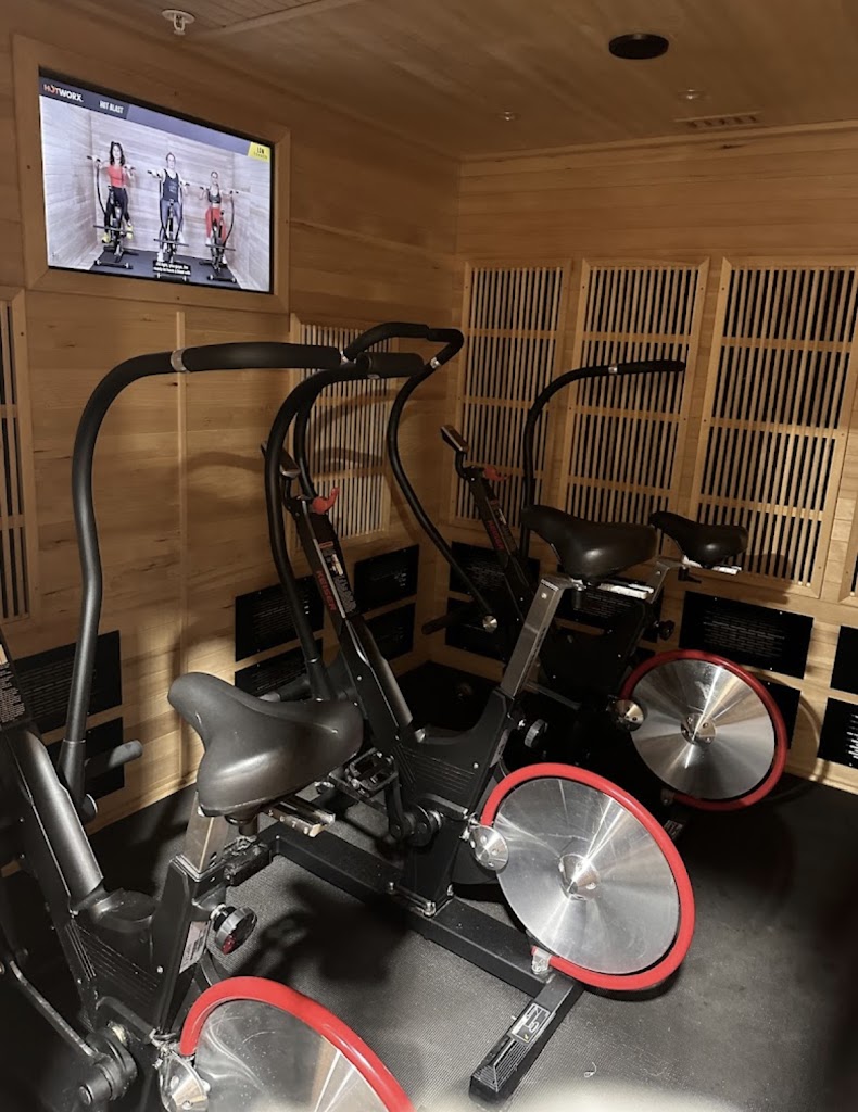  HOTWORX - Moline, IL