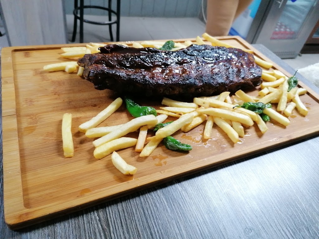 BOCADO DELUXE — Comida y bebida