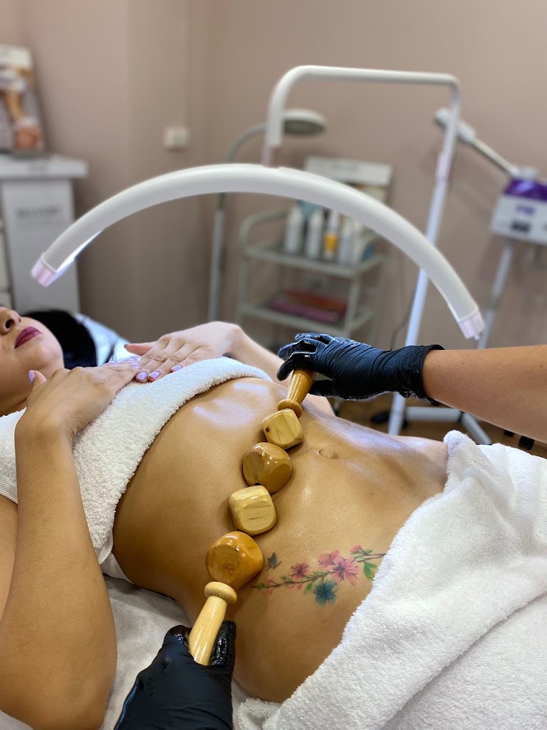 Beauty Glam, Manises