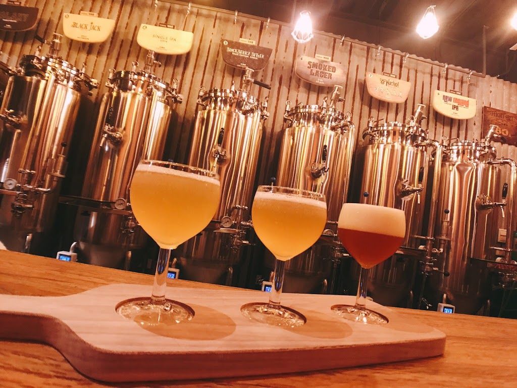 拾捌樓的小酒場 Sparrow Brewing beer bar Tainan 的照片