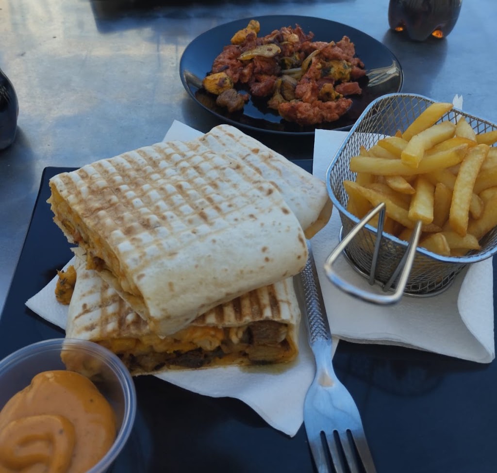 Kebab Estacion — Comida y bebida