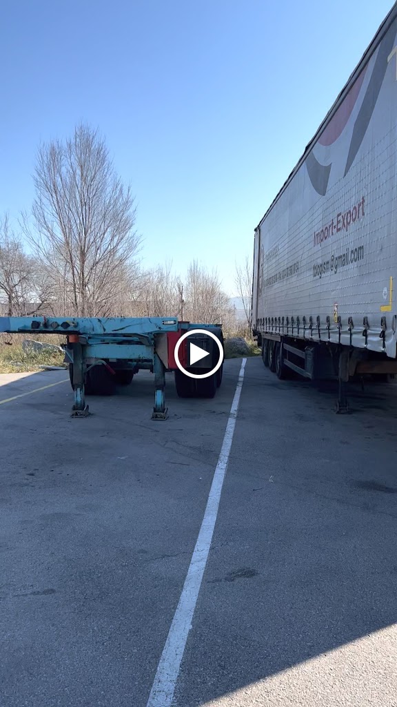 Parking para camiones y autocares — Videos