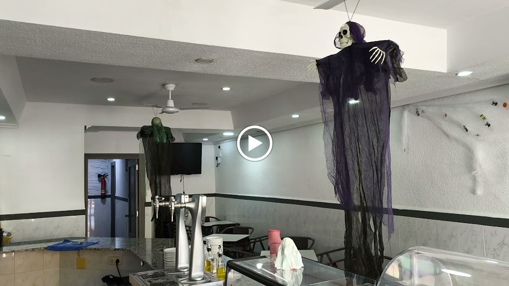Cafeteria Ka' Monllu — Videos