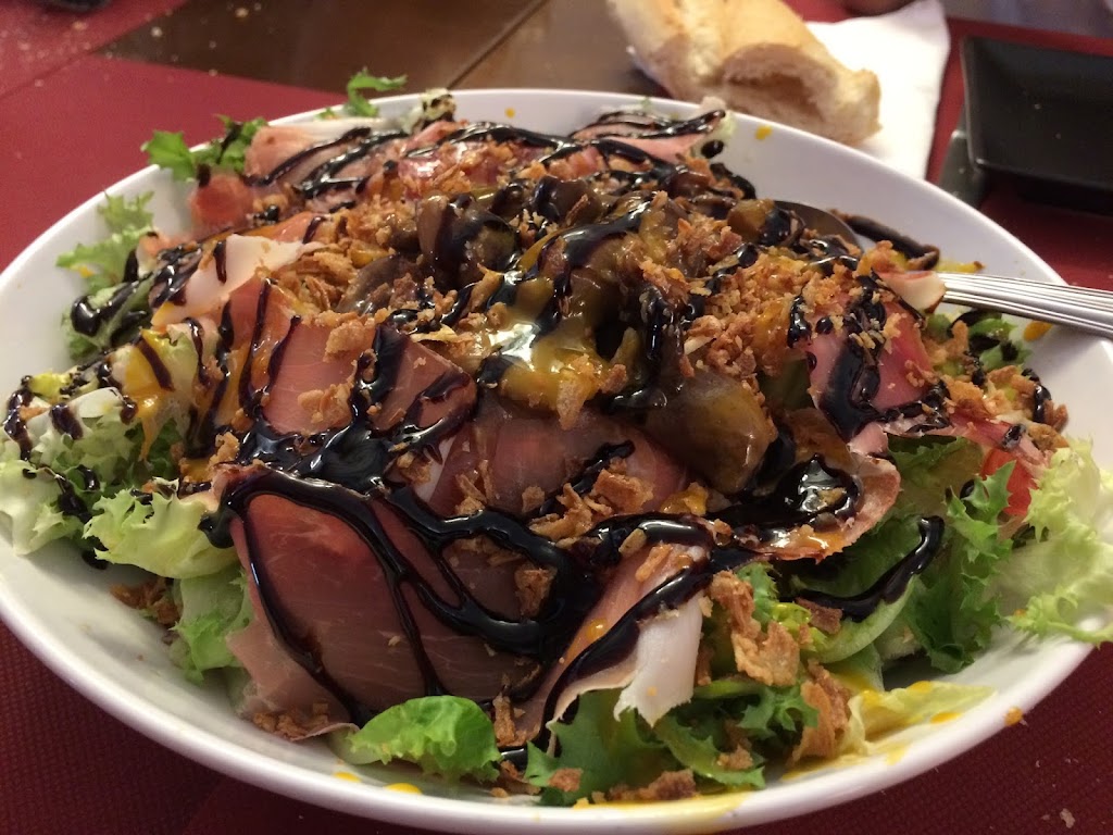 Bar MoMA Aranda de Duero — Comida y bebida