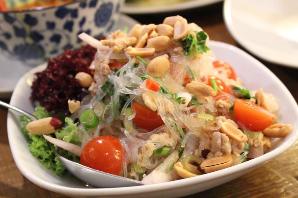 PAD THAI SANT CUGAT — Comida y bebida