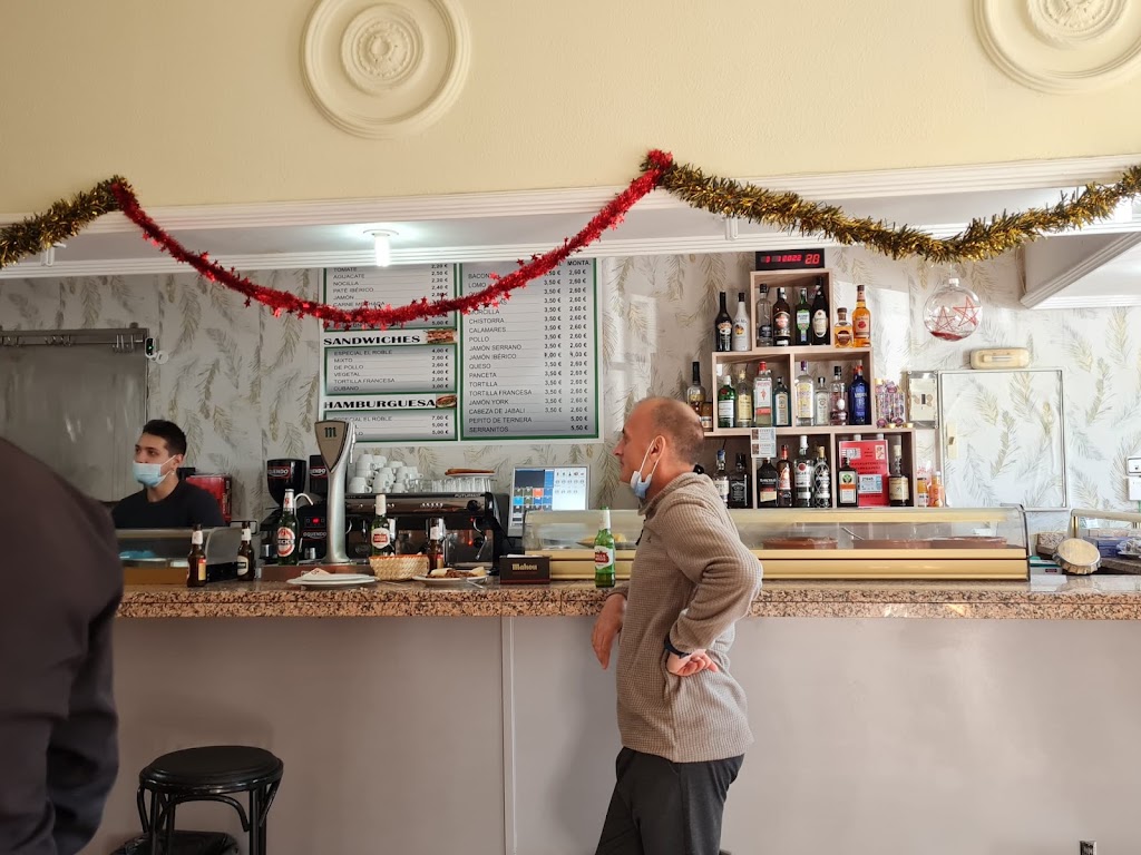 Bar Restaurante El Roble — Ambiente