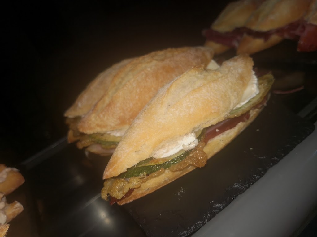 Cafe Bar Salou — Bocadillo