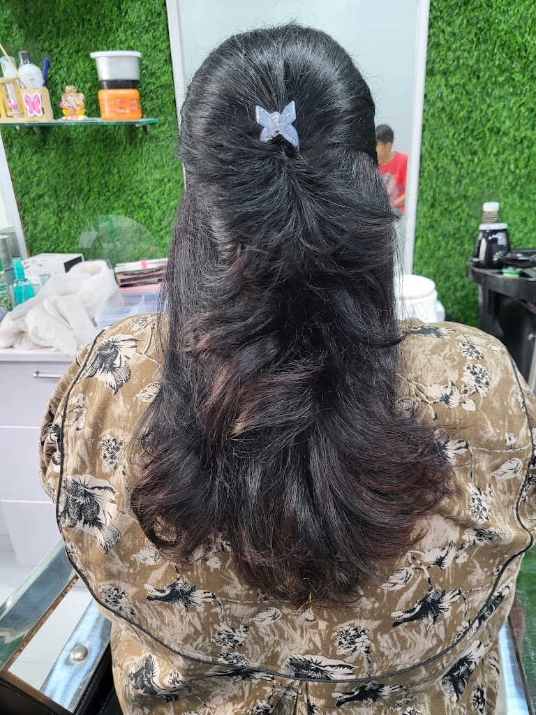 Shraddha Beauty Saloon