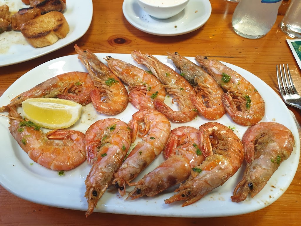 Bar Pica Tapas — Comida y bebida