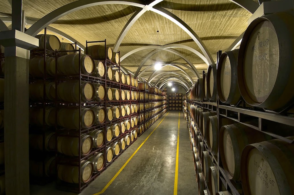 Bodegas Hijos de Juan Gil — Del propietario