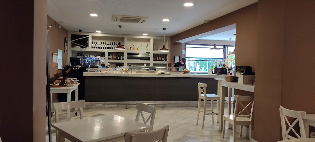 Bar El Picoteo del Aljarafe — Ambiente