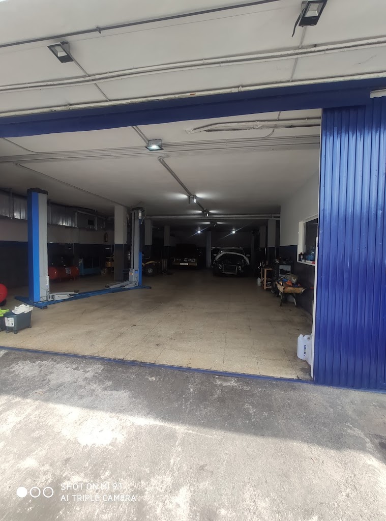 JOHNNY Auto Repair Shop — Del propietario