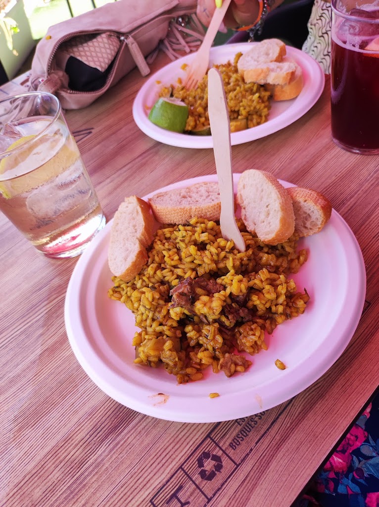 Bar Play — Comida y bebida