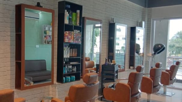 Crystal Scissori Family Salon Academy