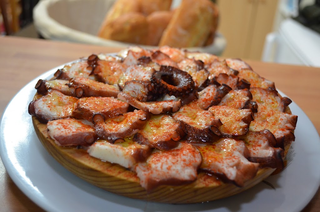 Taberna la Brana — Comida y bebida