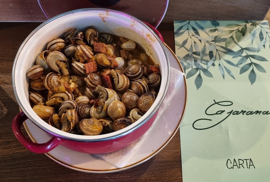Restaurante La Jarana (Bistro) — Comida y bebida