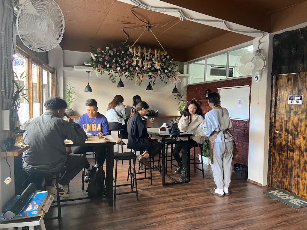 Lala S Bistro