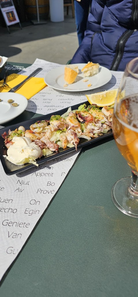 "LA MURALLA" Bar-Restaurant (Barri Antic Cambrils) — Mas recientes