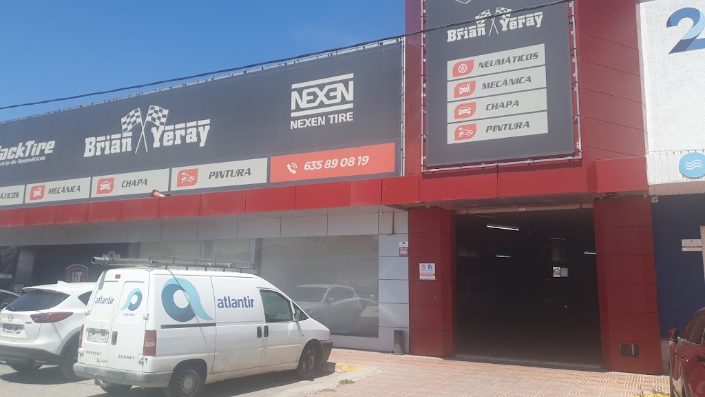 Brian Neumaticos Yeray Dolores — Exterior