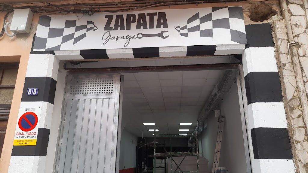 Zapata Garaje — Exterior