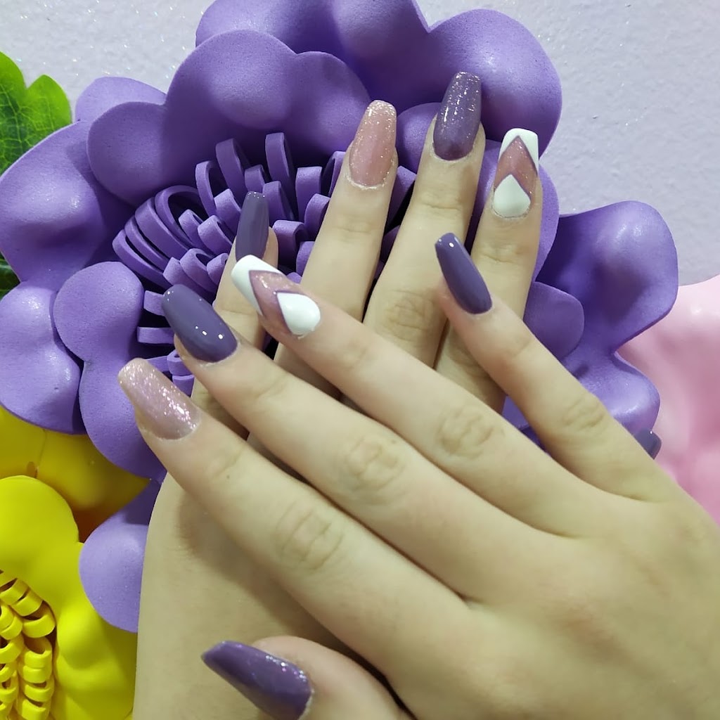 CG Nails Studio — Del propietario