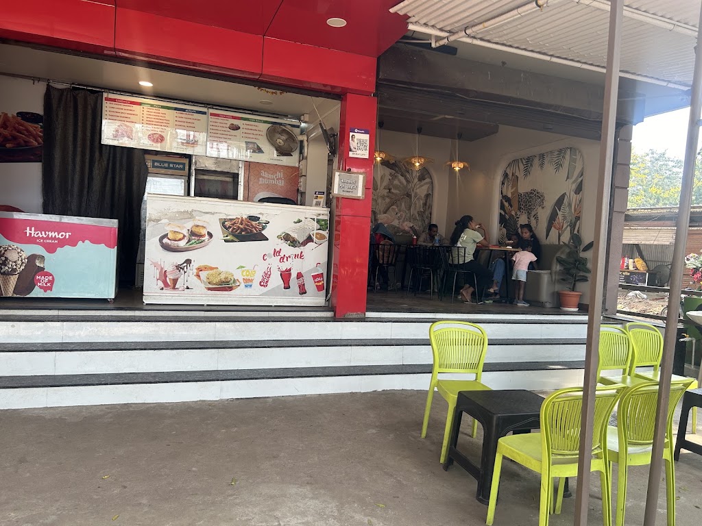 Goli Vada Pav No 1