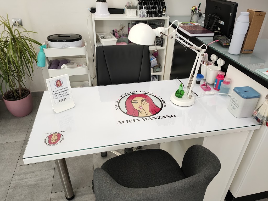Alicia Manzano Unas y Microblading — Interior