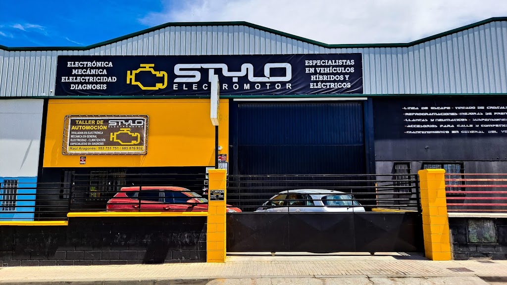 Taller STYLO ELECTROMOTOR vehiculo convencional , hibrido y electrico. — Exterior