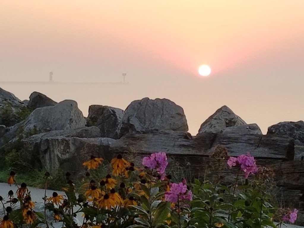  Lighthouse Inn On Lake Michigan