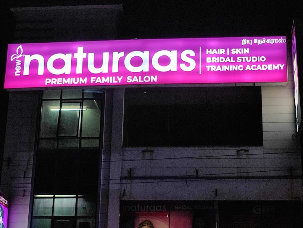 New Naturaas Premium Family Salon