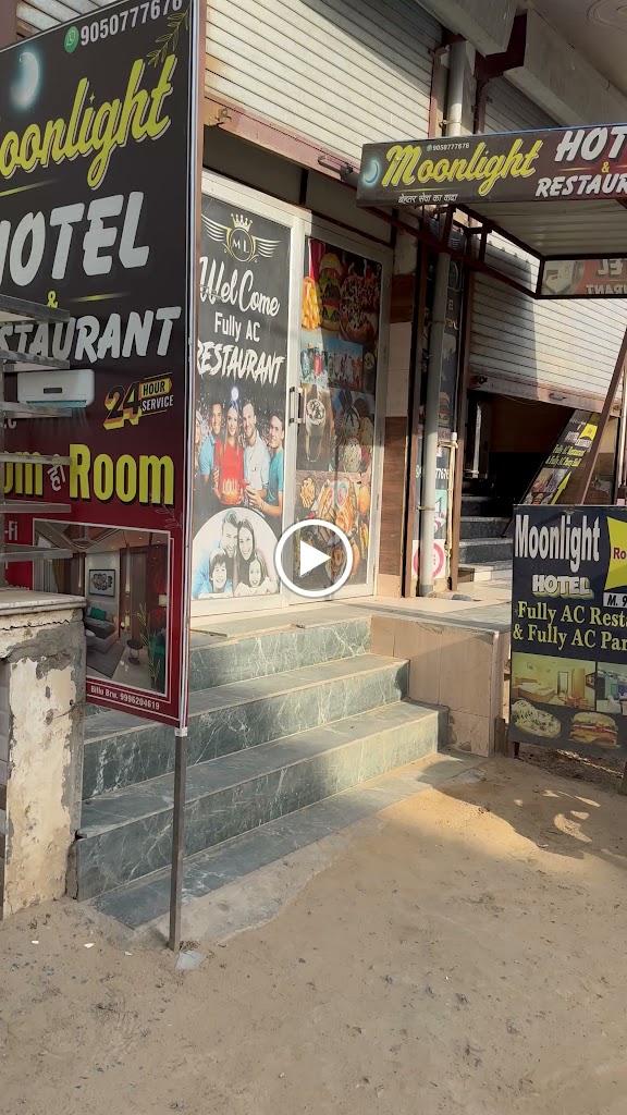 Moonlight Hotel Restaurant