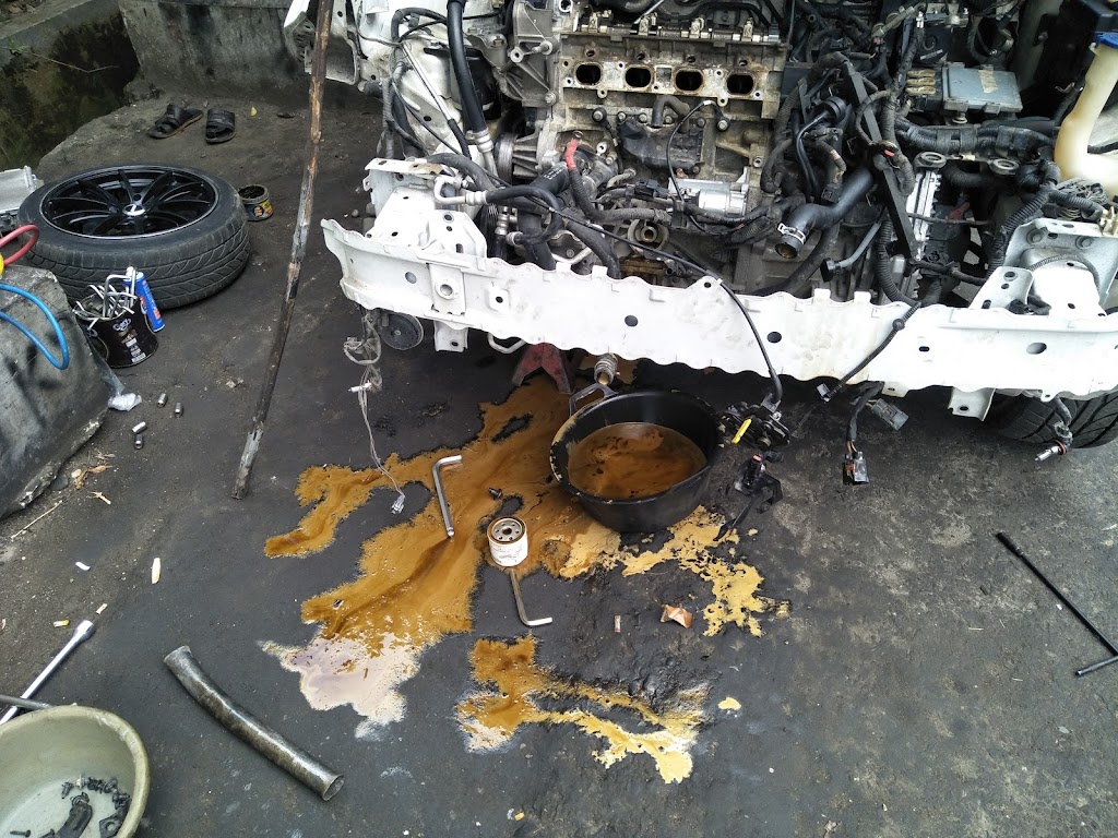 (RAS) servis. Bengkel Adi Mekanik Mobil