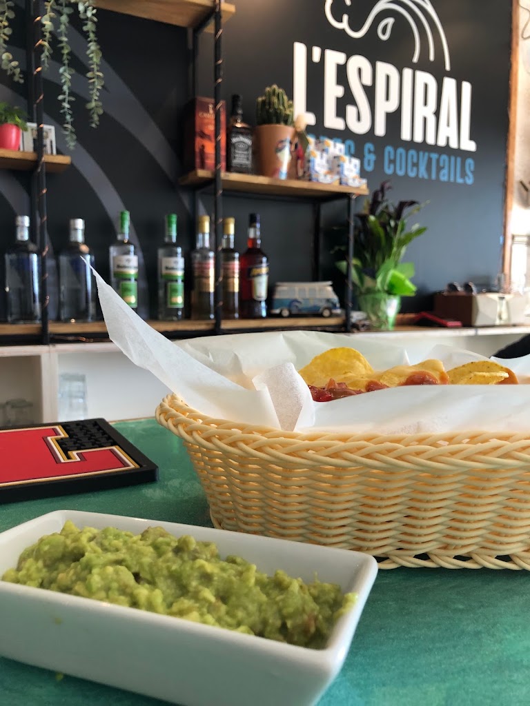 Bar L'espiral — Comida y bebida