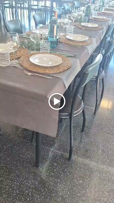 Restaurante El Chef by Lucrecia — Videos