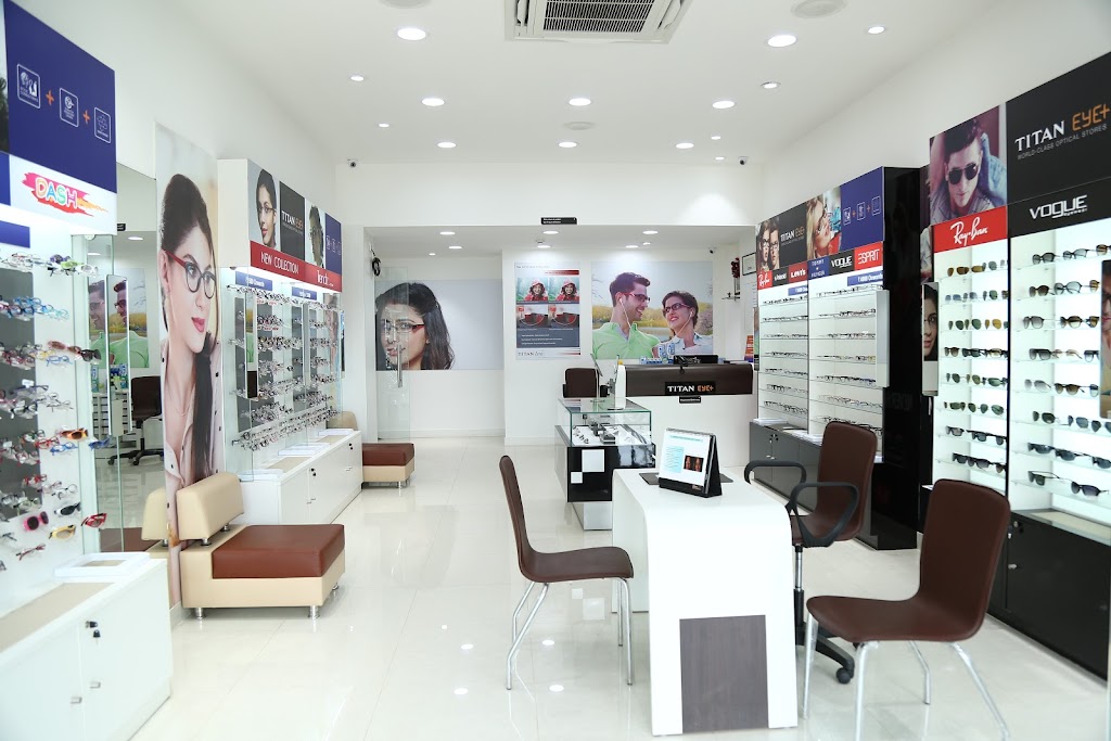 Titan Eye At B H Road Tumkur