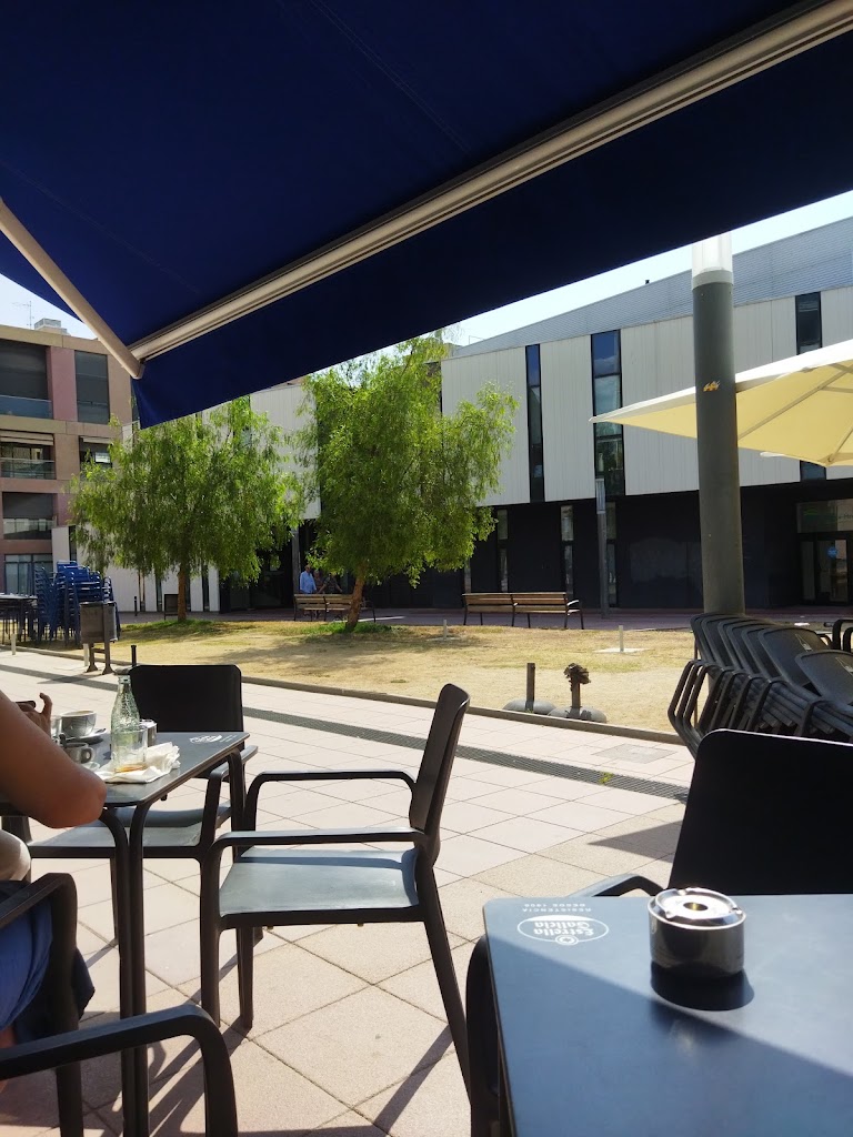 Cafe L'ARENAL — Ambiente
