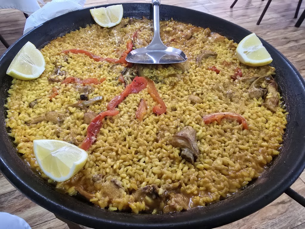 Restaurante Hermanos Mandola — Comida y bebida