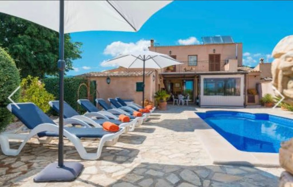 Es Castell, Finca (Ferienhaus)