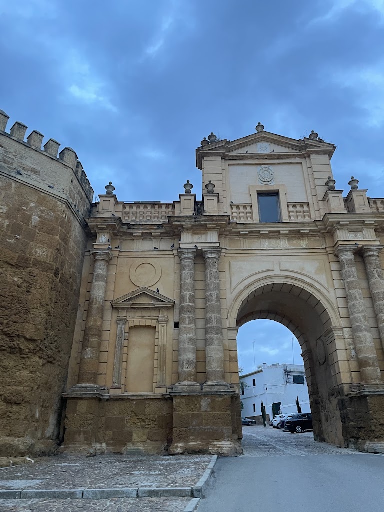T Bus Carmona, Puerta de Cordoba ( despues descarga marcha atras )