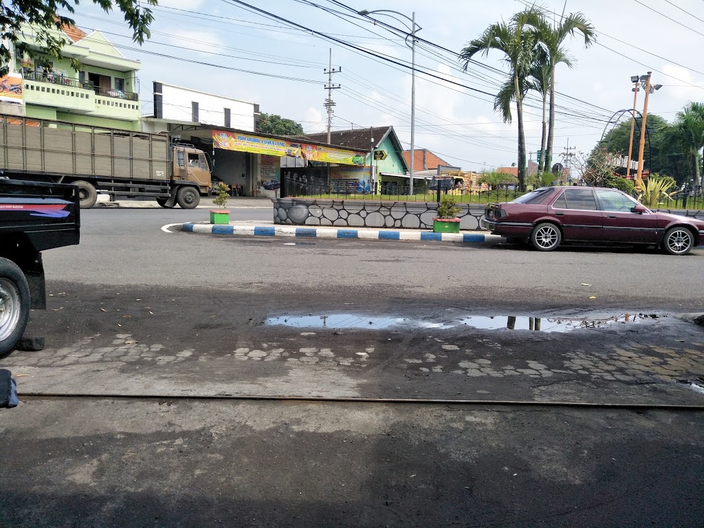 Bengkel Mobil Cak Toni
