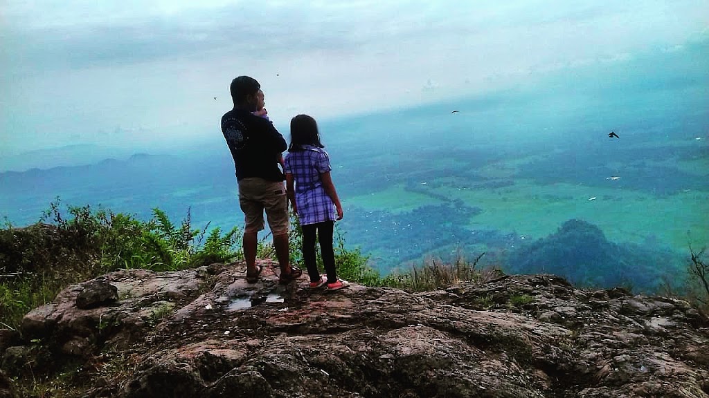 Wisata Gunung Pringgitan