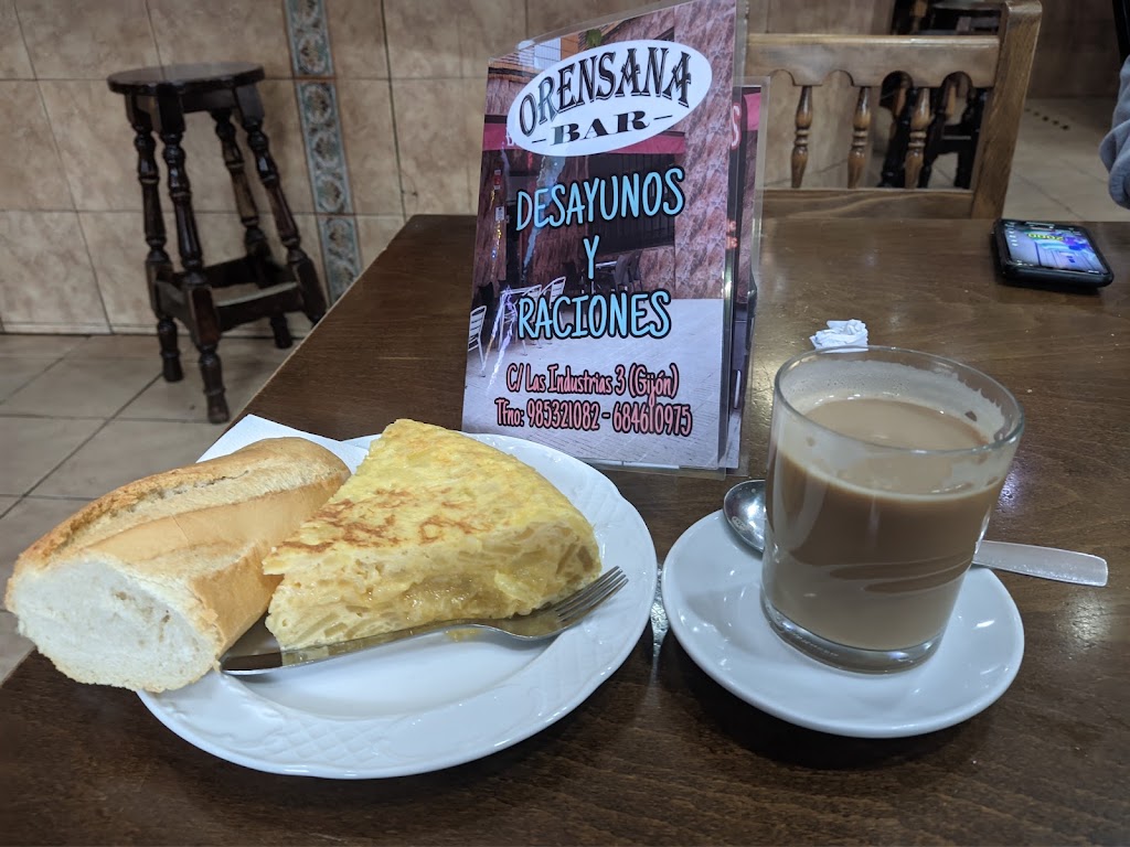 Bar Orensana — Comida y bebida
