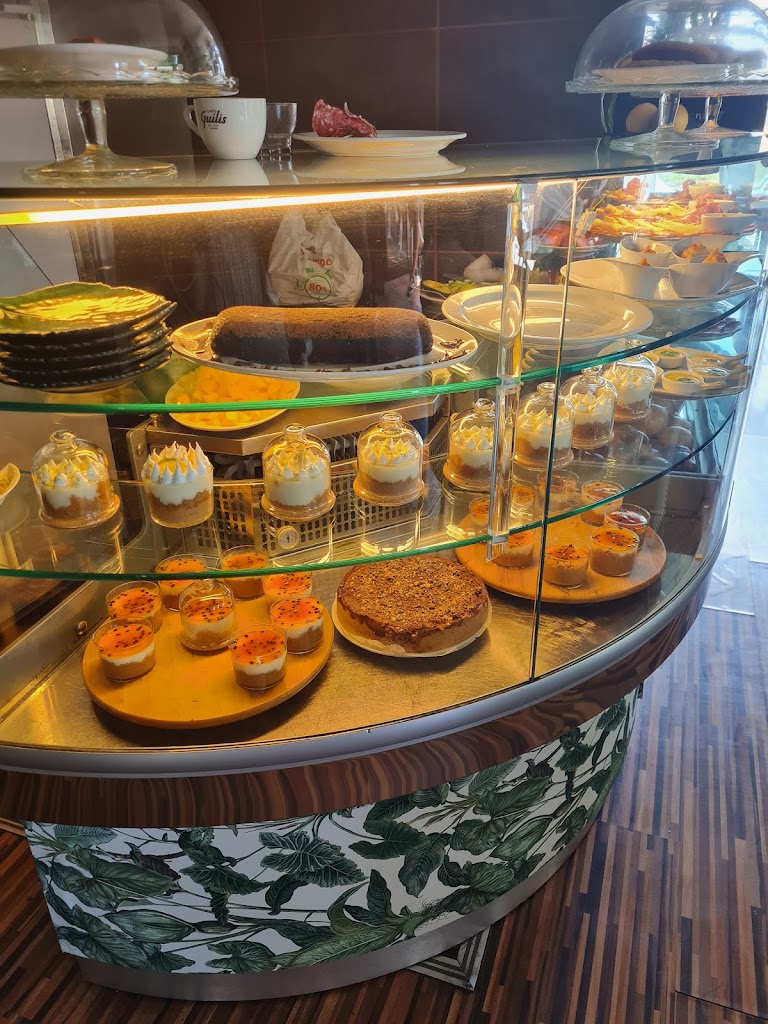 Amazonas Restaurante — Comida y bebida