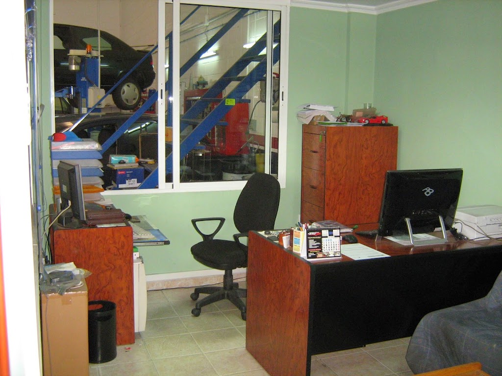 Automecanica Talleres El Canamo — Interior