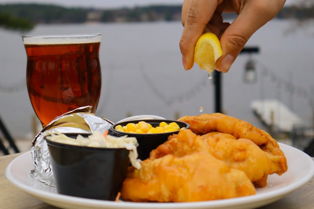  Lake House Grill & Bar